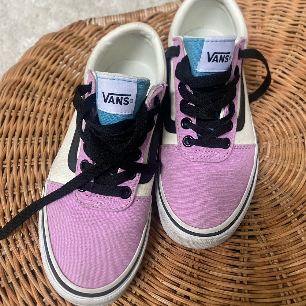 Size 6 Vans Womens sneakers